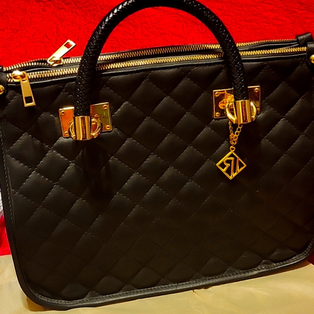 Nwt Isabella rhea genuine Italian leather bag
